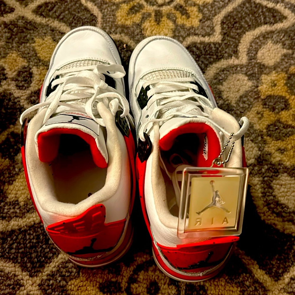 Like new Jordan retro 4  legit ready to be styling and profiling